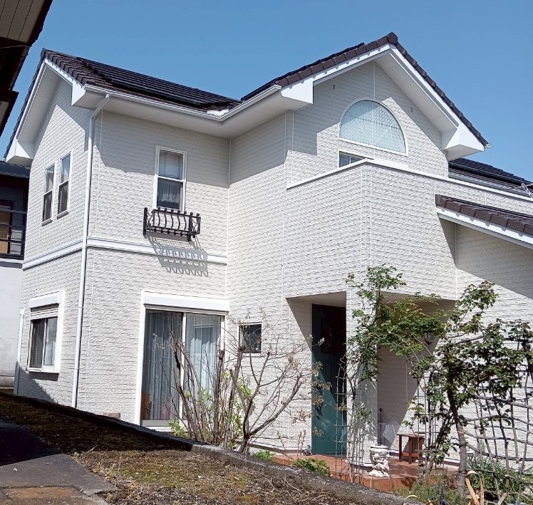 可児市　美濃加茂市　外壁塗装　塗装の日成　屋根ガルバ葺き替え　リフォーム　防水工事

